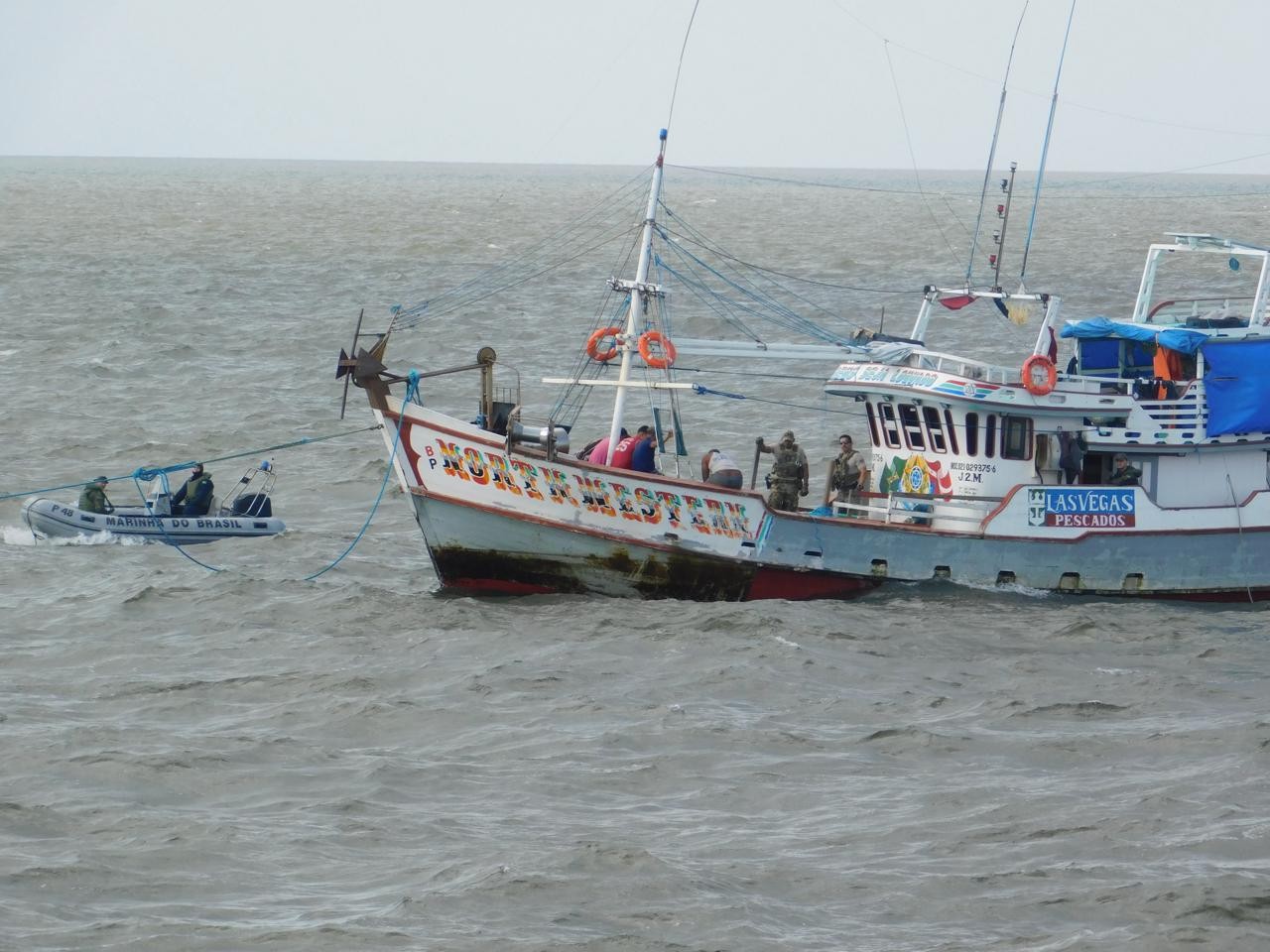 Marinha apreende embarcação suspeita de pesca ilegal no Marajó