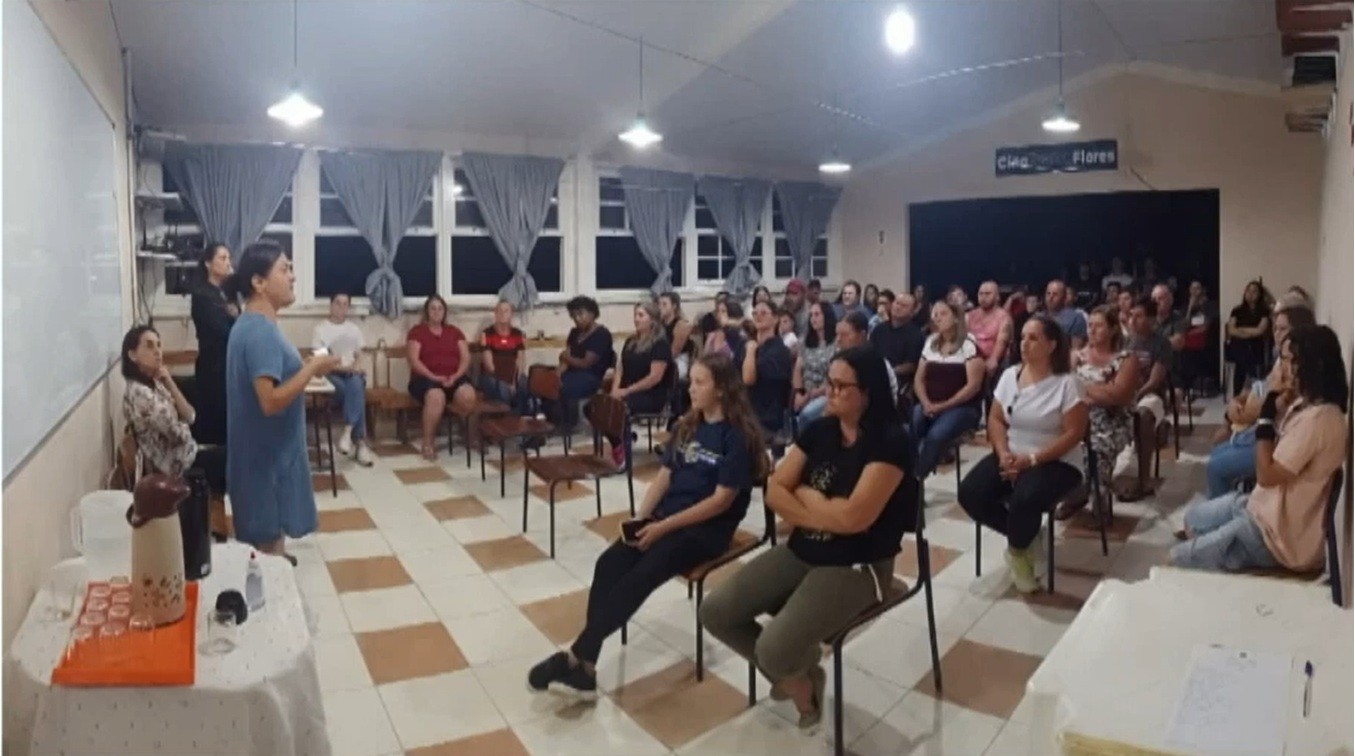Escola estadual de Nova Friburgo zera evasão escolar e recebe prêmio ouro da Firjan SESI